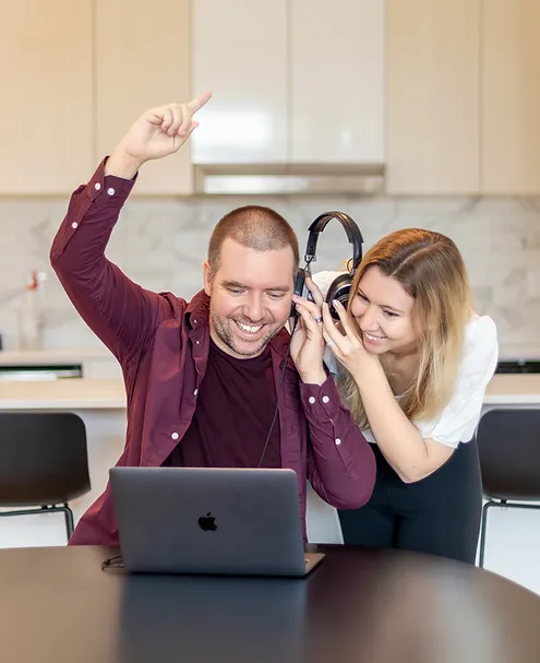 650-mylene-and-chris-enjoying-the-work-xoved.png
