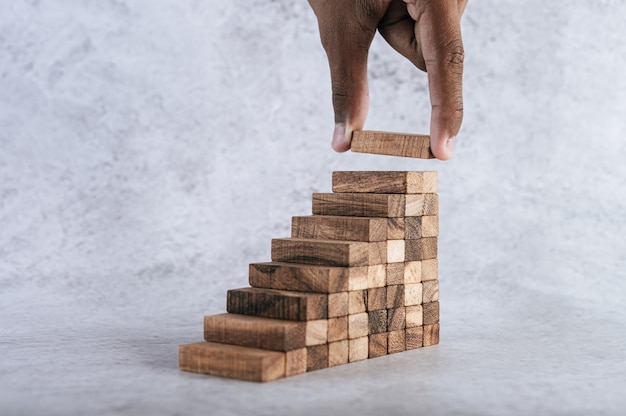 -is-risk-creating-business-growth-ideas_1150-19611.jpg